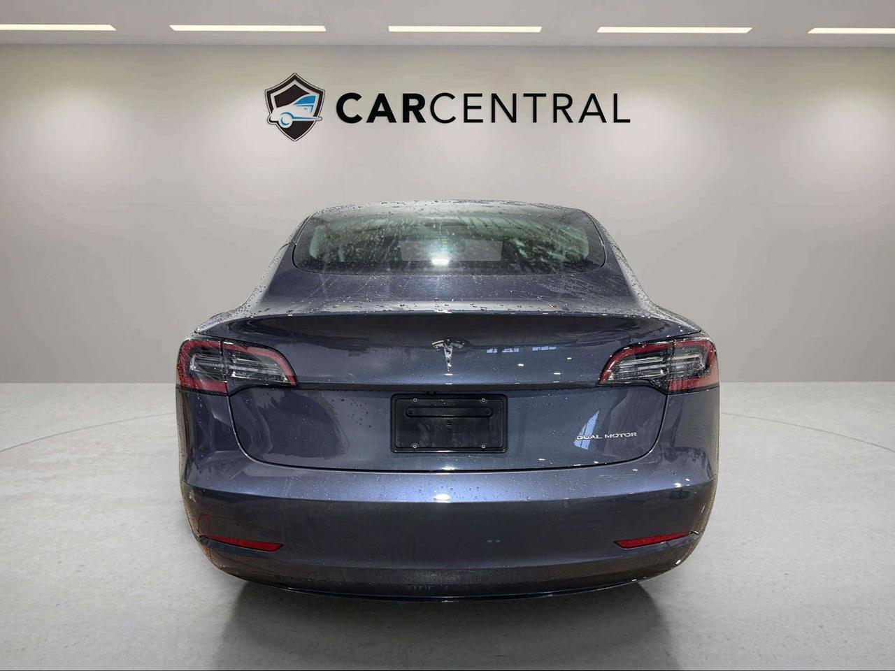 2022 Tesla Model 3  Photo3