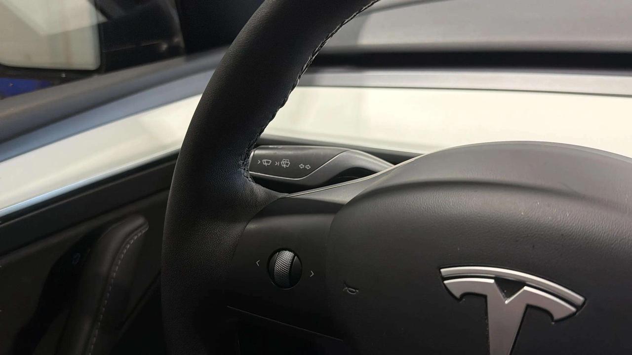 2024 Tesla Model Y LONG RANGE | CLEAN CARFAX |1 OWNER | GLASS ROOF | Photo