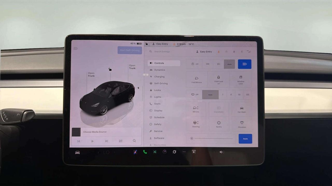 2024 Tesla Model Y LONG RANGE | CLEAN CARFAX |1 OWNER | GLASS ROOF | Photo