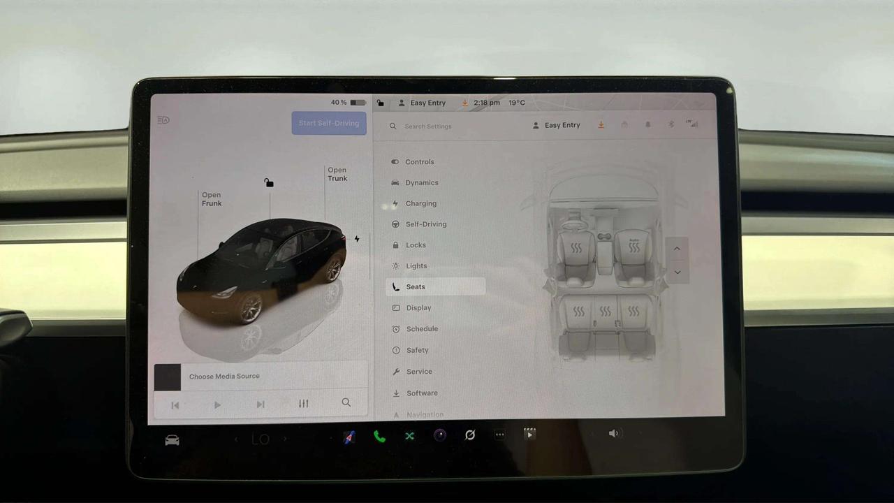 2024 Tesla Model Y LONG RANGE | CLEAN CARFAX |1 OWNER | GLASS ROOF | Photo