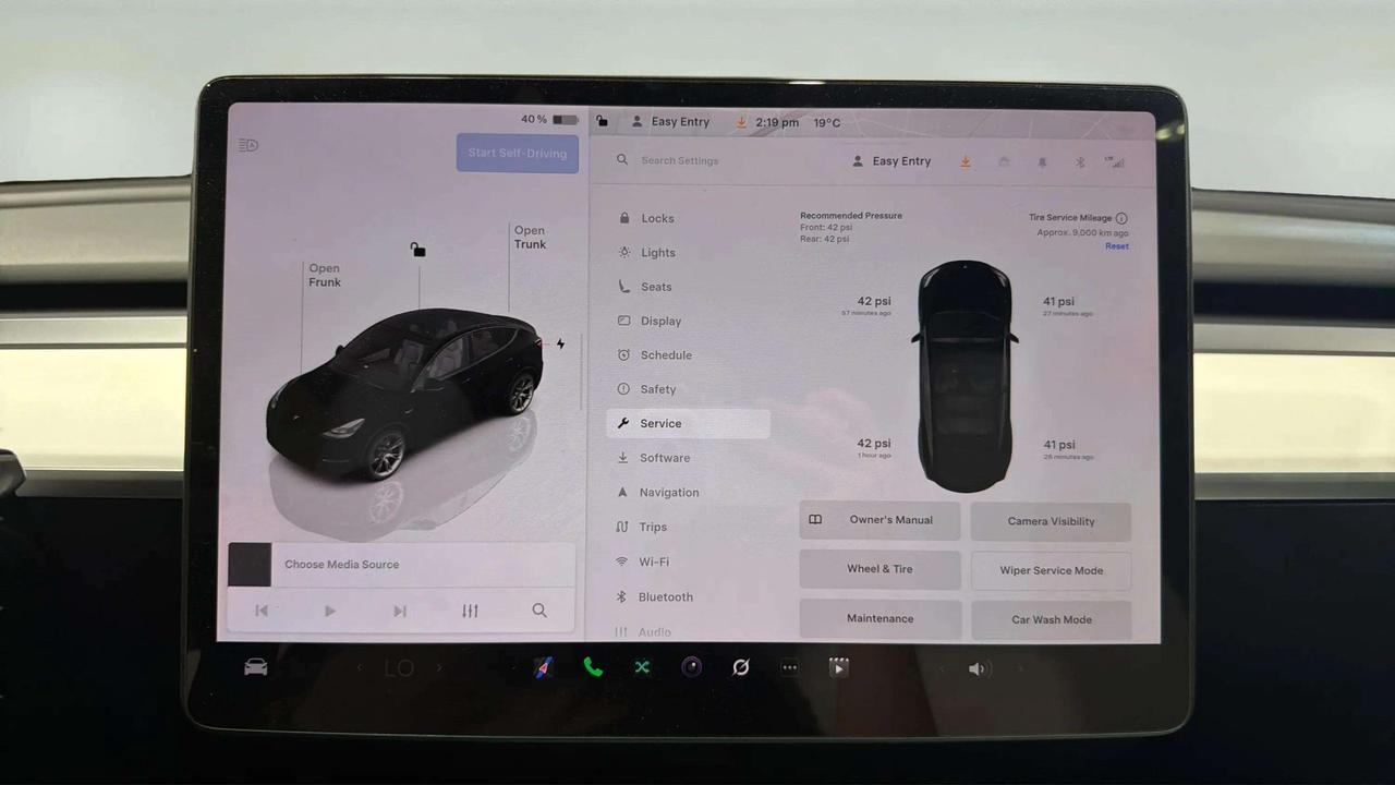 2024 Tesla Model Y LONG RANGE | CLEAN CARFAX |1 OWNER | GLASS ROOF | Photo