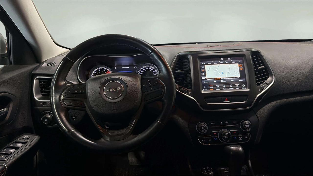 2019 Jeep Cherokee Trailhawk Photo