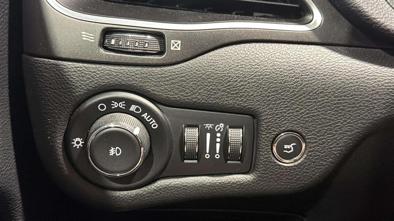 2019 Jeep Cherokee Trailhawk Photo