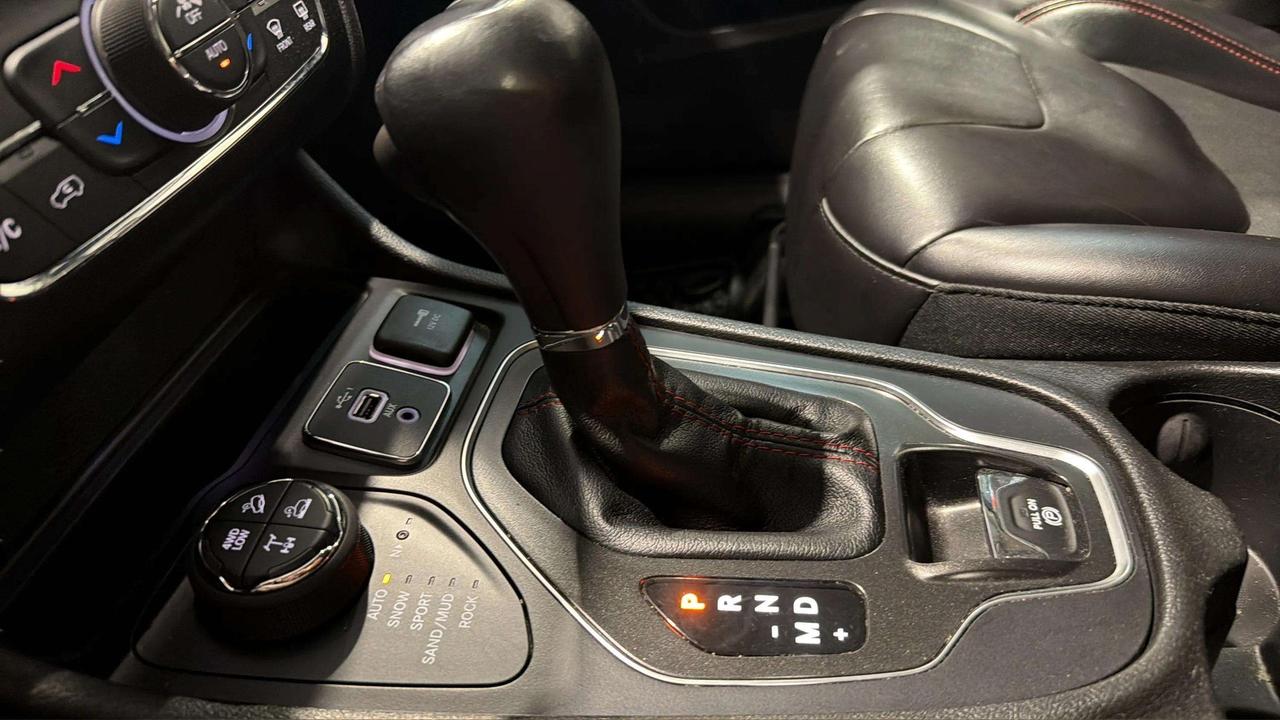 2019 Jeep Cherokee Trailhawk Photo