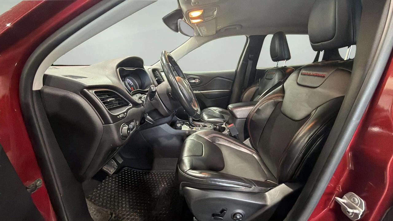 2019 Jeep Cherokee Trailhawk Photo