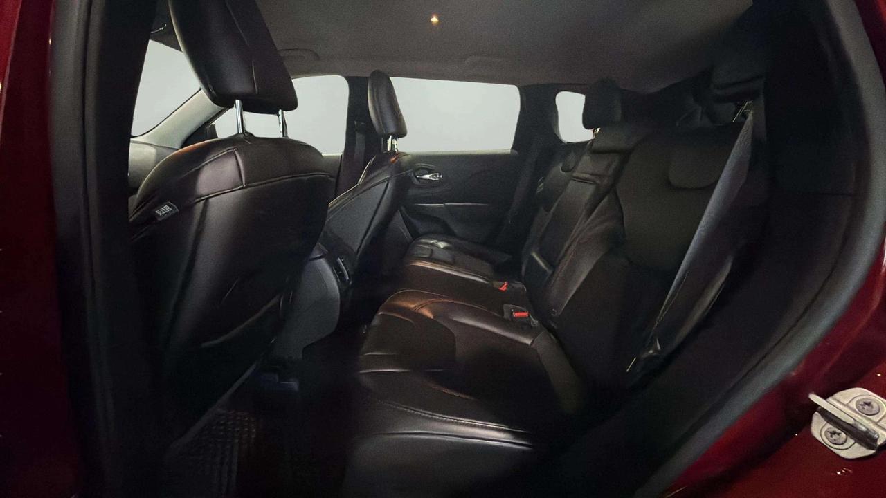 2019 Jeep Cherokee Trailhawk Photo