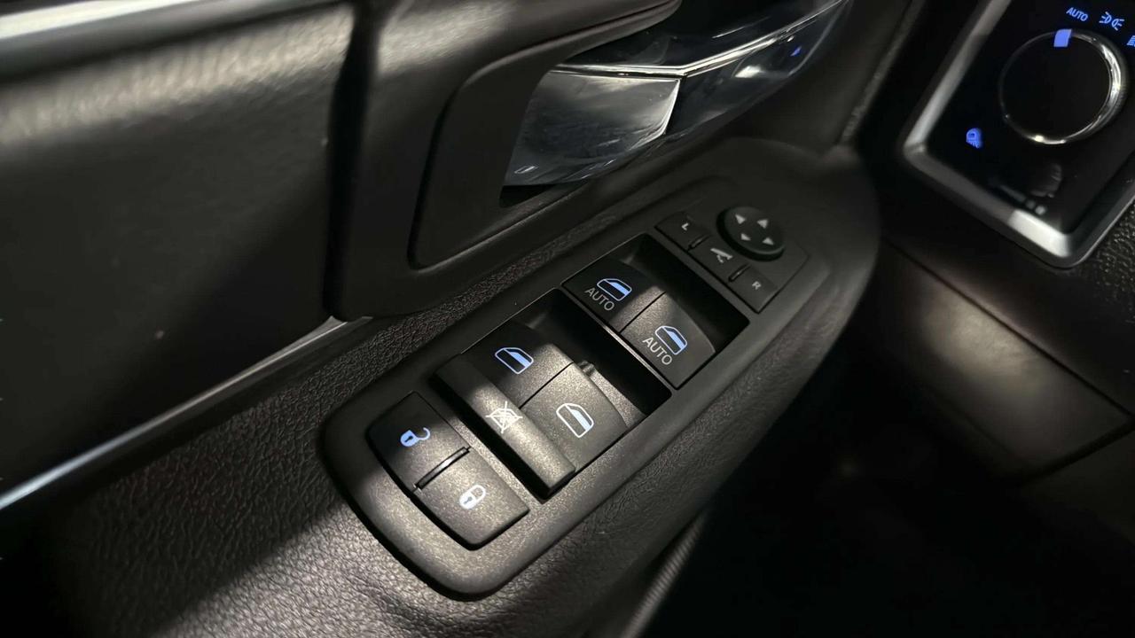 2022 RAM 1500 WARLOCK| CLEAN CARFAX | 1 OWNER | HEMI | TONNEAU Photo