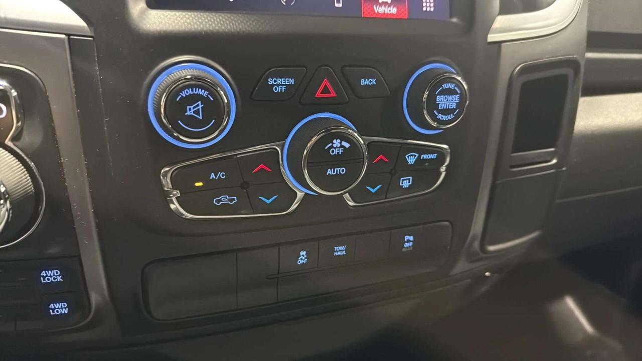 2022 RAM 1500 WARLOCK| CLEAN CARFAX | 1 OWNER | HEMI | TONNEAU Photo