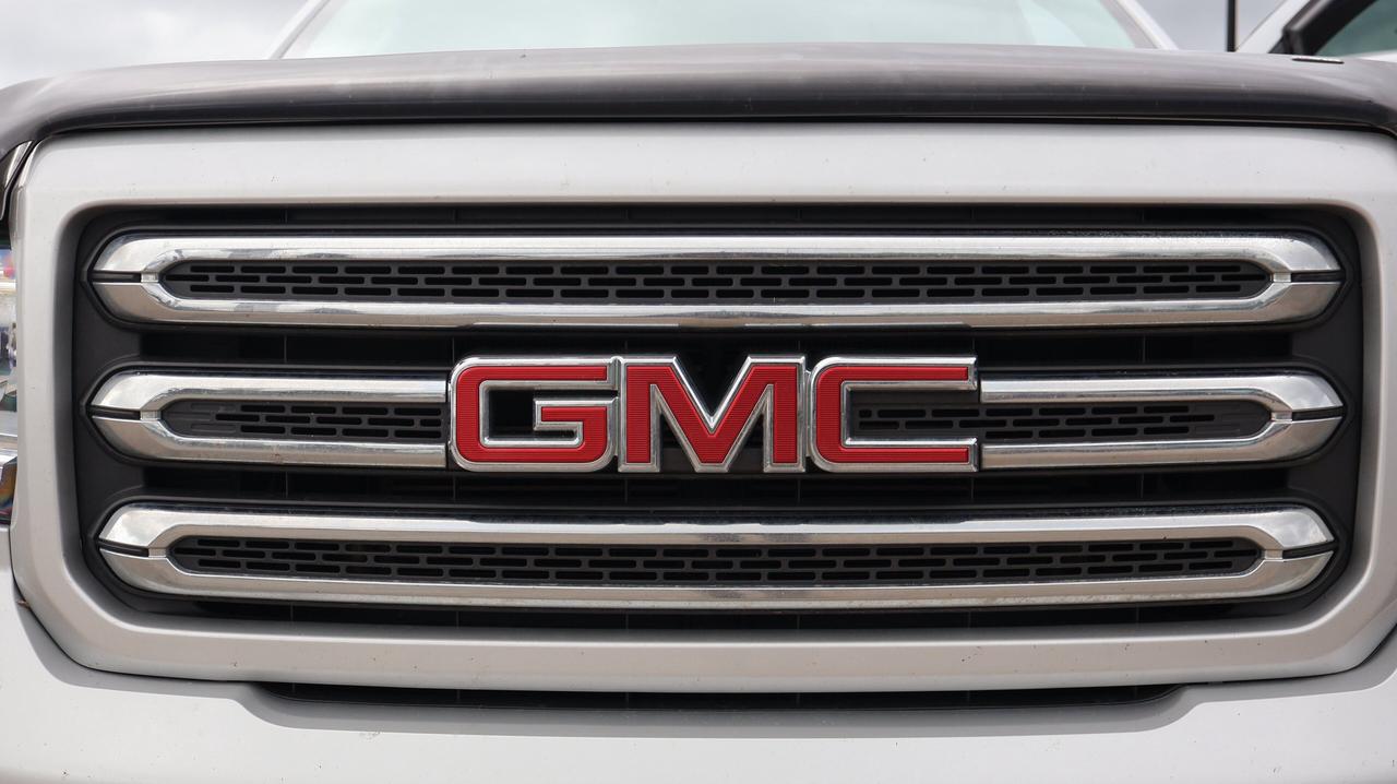 2017 GMC Canyon 4WD SLE | | Nav System | Photo