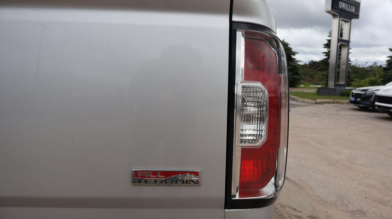 2017 GMC Canyon 4WD SLE | | Nav System | Photo