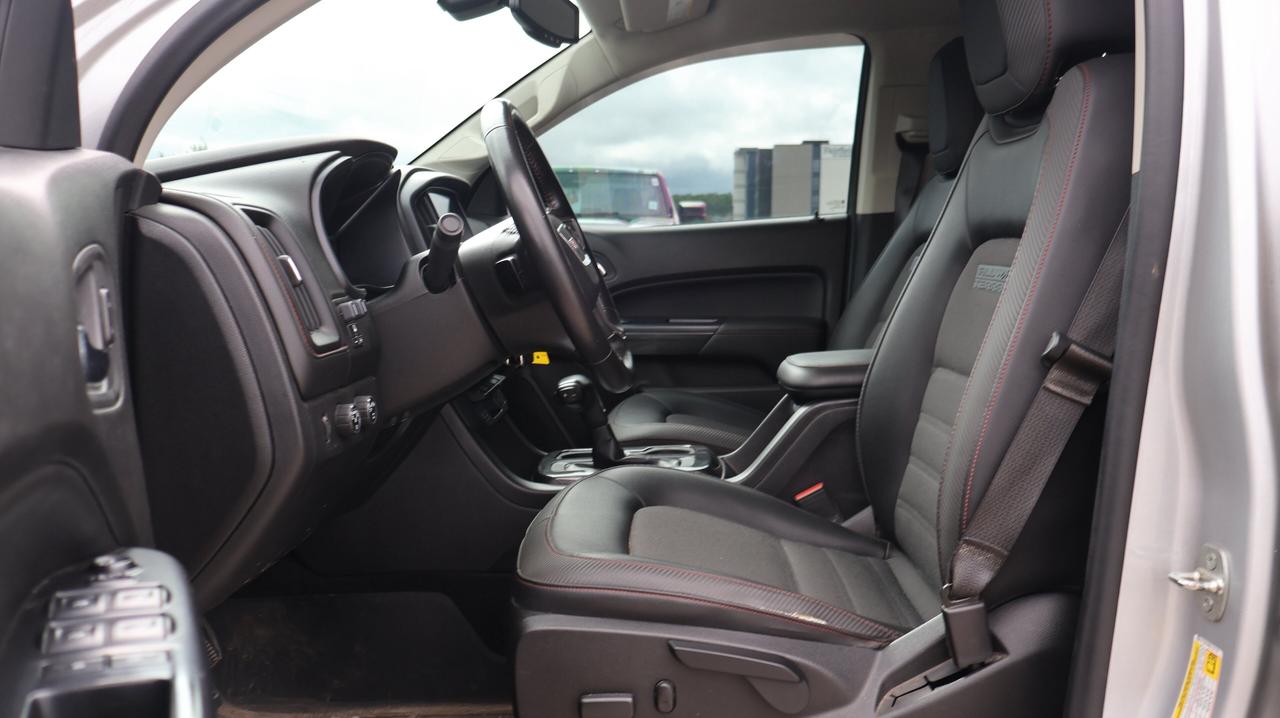 2017 GMC Canyon 4WD SLE | | Nav System | Photo