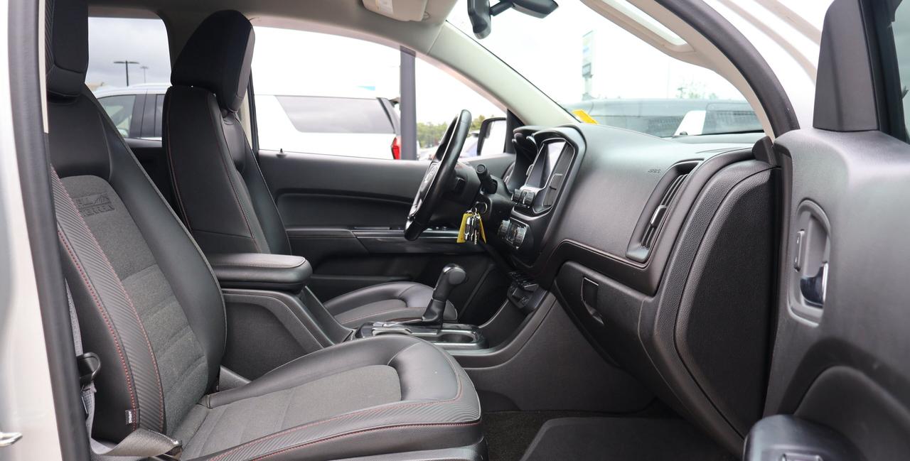 2017 GMC Canyon 4WD SLE | | Nav System | Photo