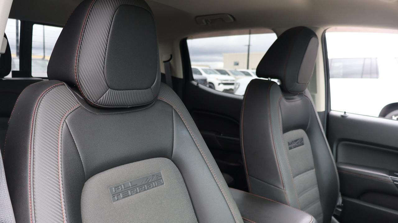2017 GMC Canyon 4WD SLE | | Nav System | Photo