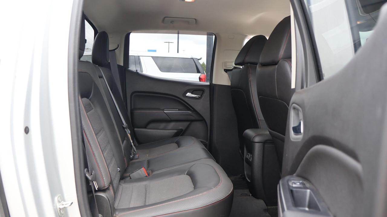 2017 GMC Canyon 4WD SLE | | Nav System | Photo