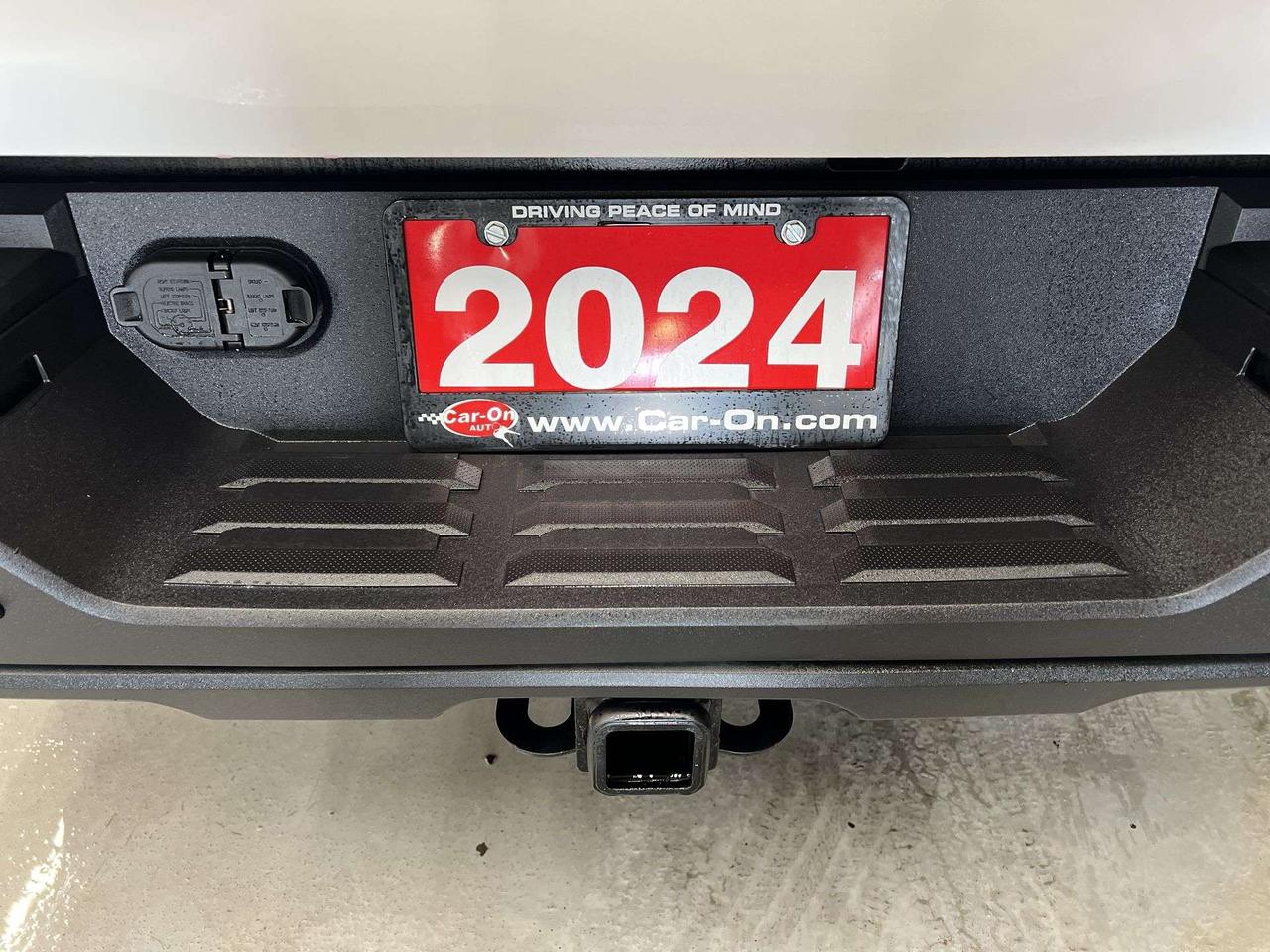 2024 Toyota Tundra TRD OFF-ROAD 4X4 |CREW | HTD SEATS | CARPLAY | A/C Photo