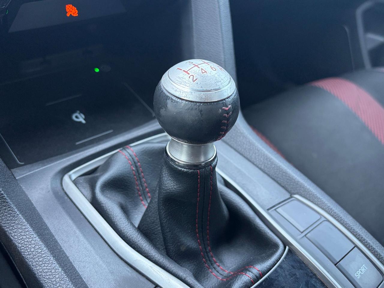 2020 Honda Civic MANUAL TRANSMISSION, CLEAN CARFAX, SUNROOF! Photo