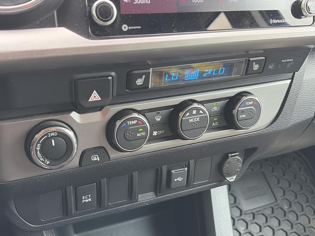 2022 Toyota Tacoma SR5, CLEAN CARFAX, 6' BOX, HEATED SEATS! Photo