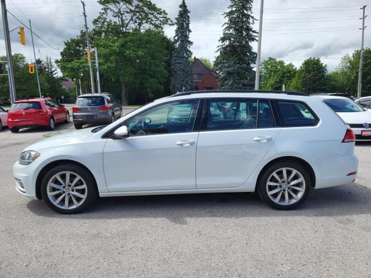 2019 Volkswagen Golf Sportwagen Highline 4motion Photo