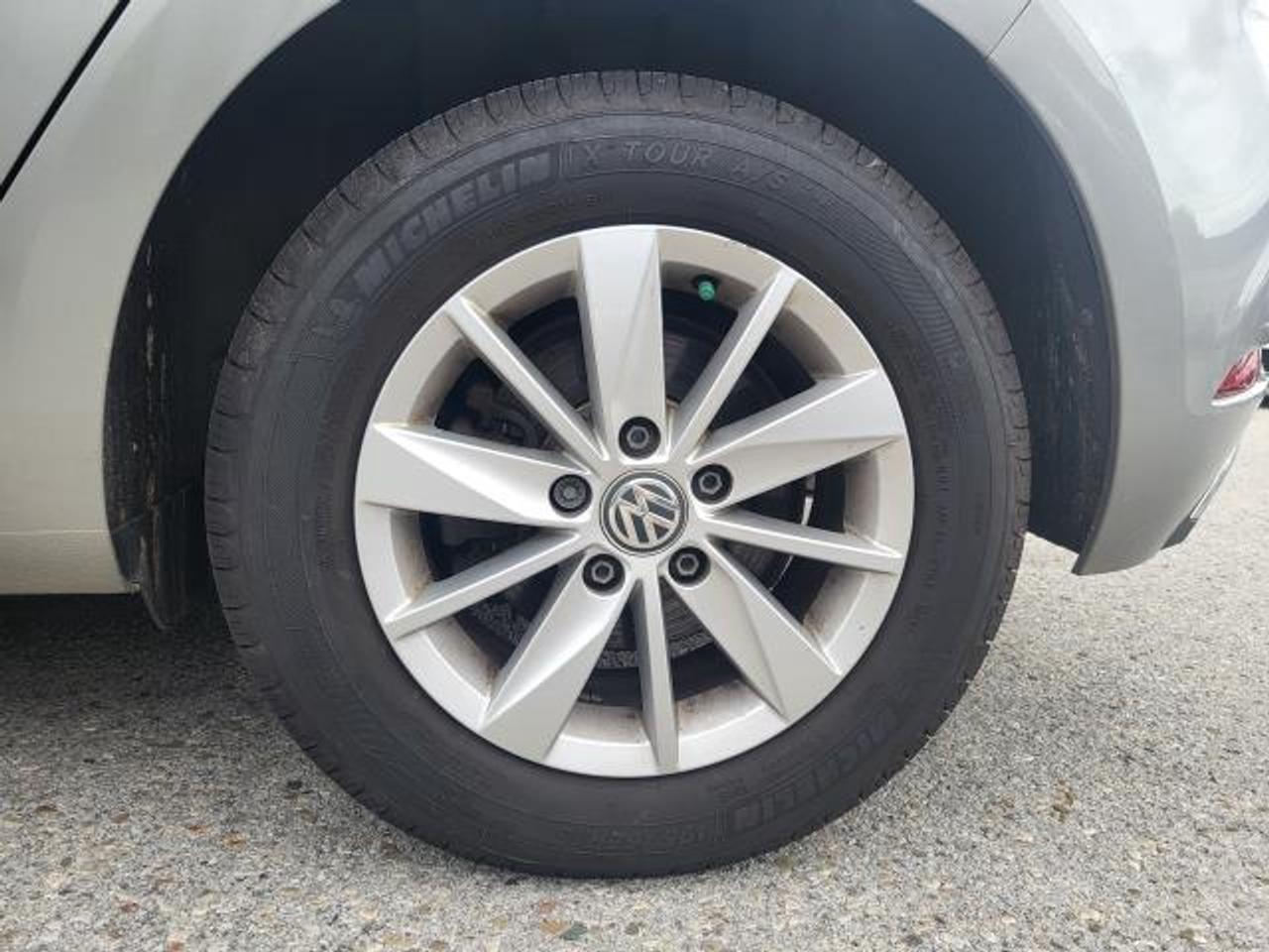 2018 Volkswagen Golf TRENDLINE Photo