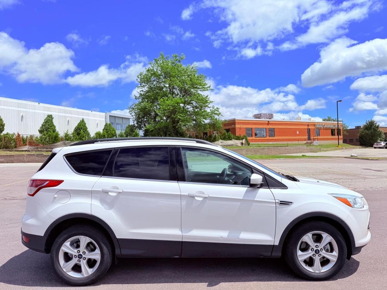 2014 Ford Escape SE 4dr SUV AWD (1.6L 4cyl Turbo 6A) Photo