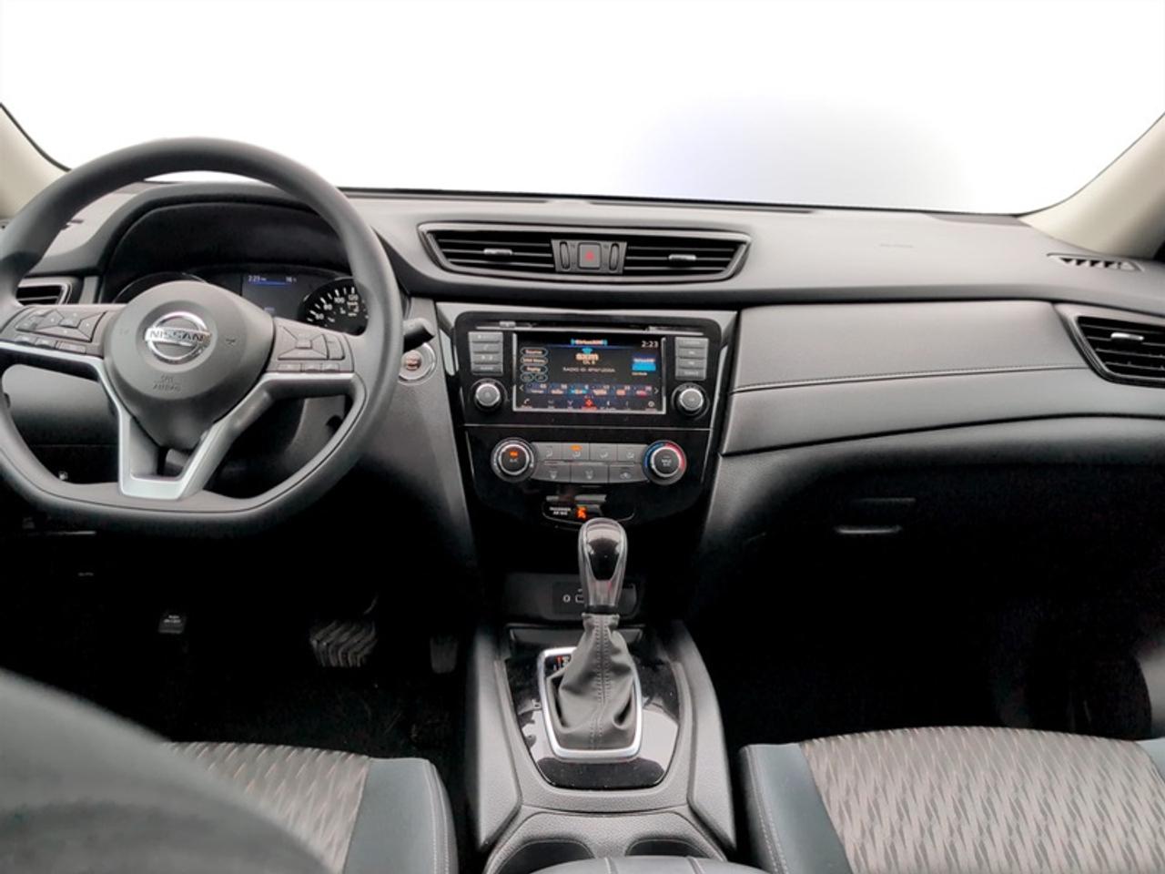 2018 Nissan Rogue SV Photo