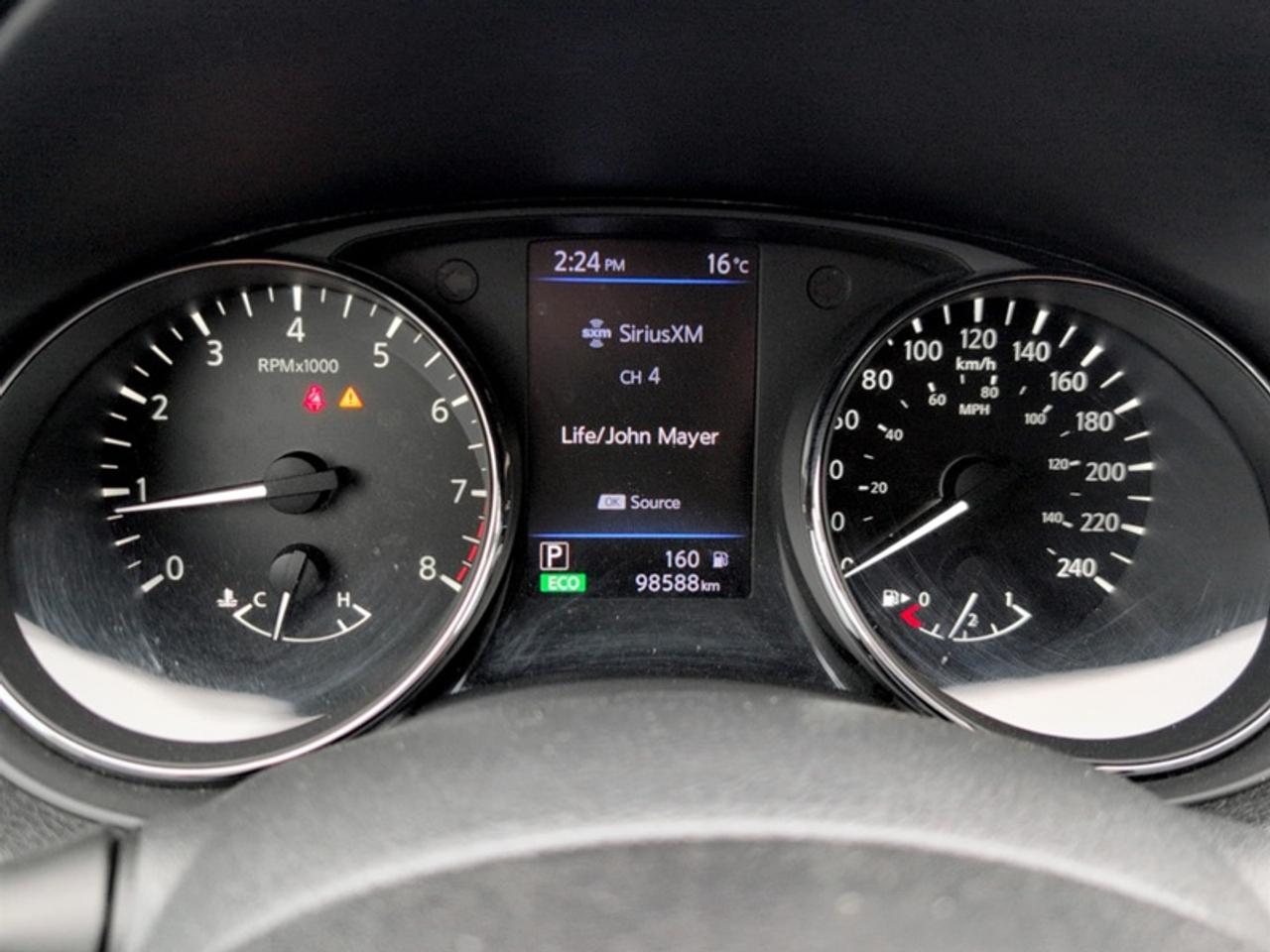2018 Nissan Rogue SV Photo
