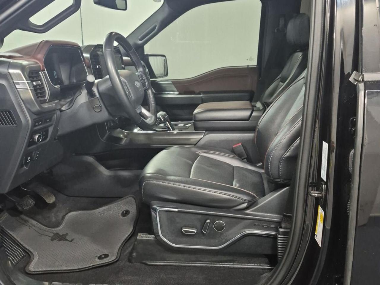 2023 Ford F-150 Lariat Photo4