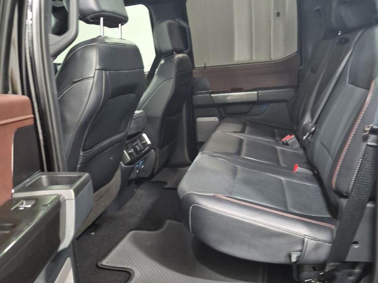 2023 Ford F-150 Lariat Photo1