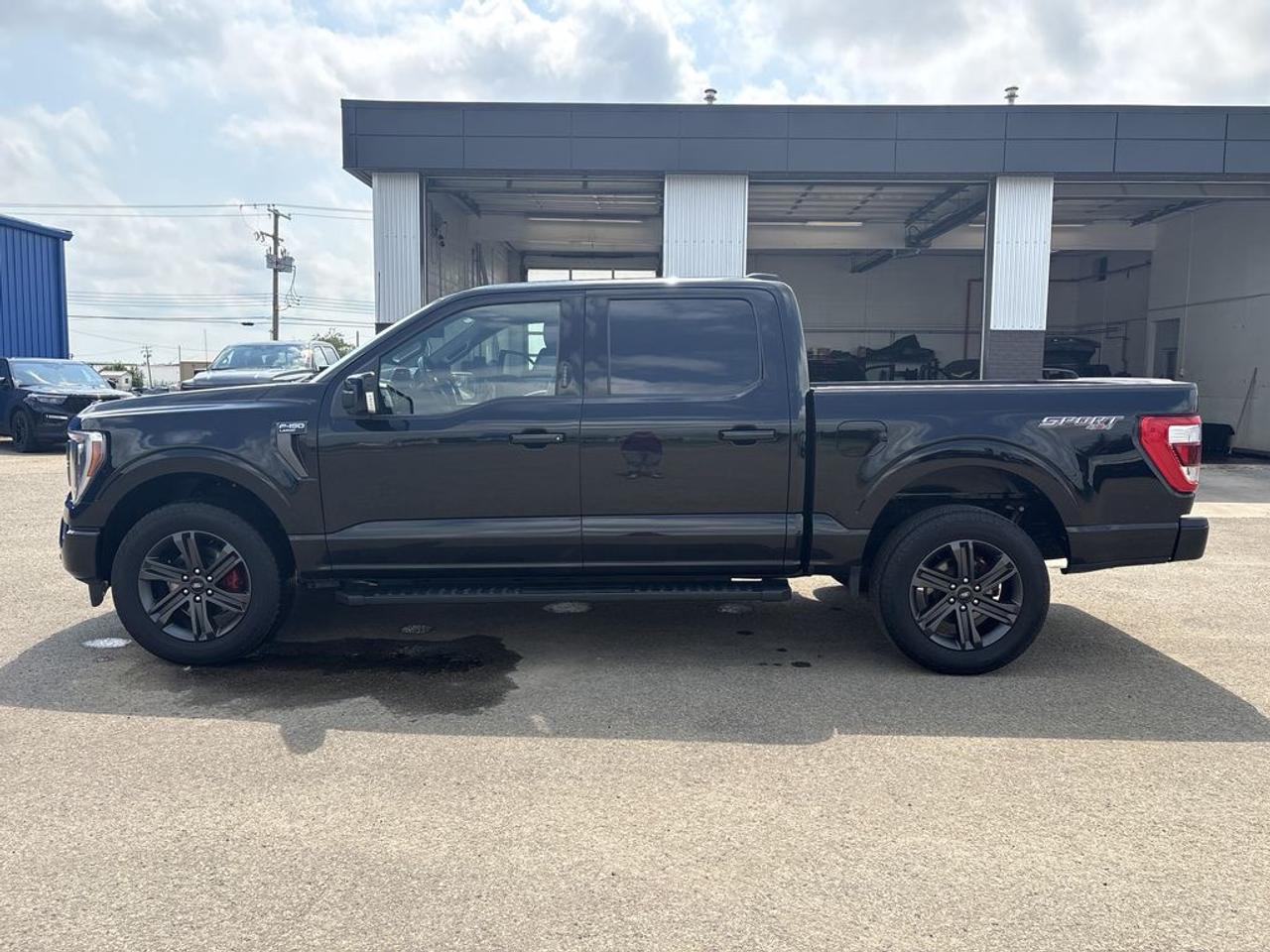 2023 Ford F-150 Lariat Photo4