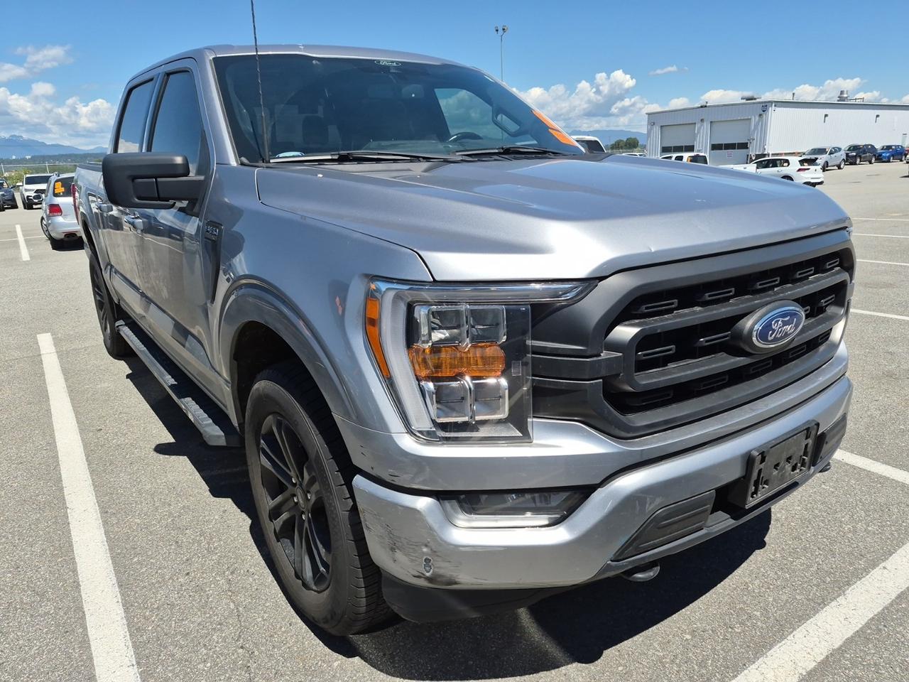 2022 Ford F-150 XLT Photo1