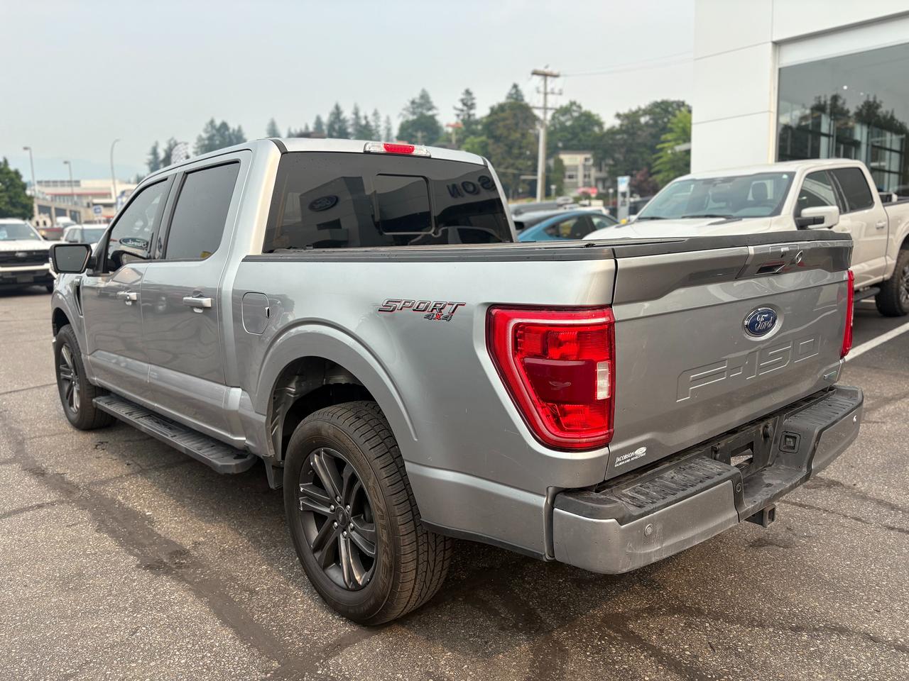 2022 Ford F-150 XLT Photo2