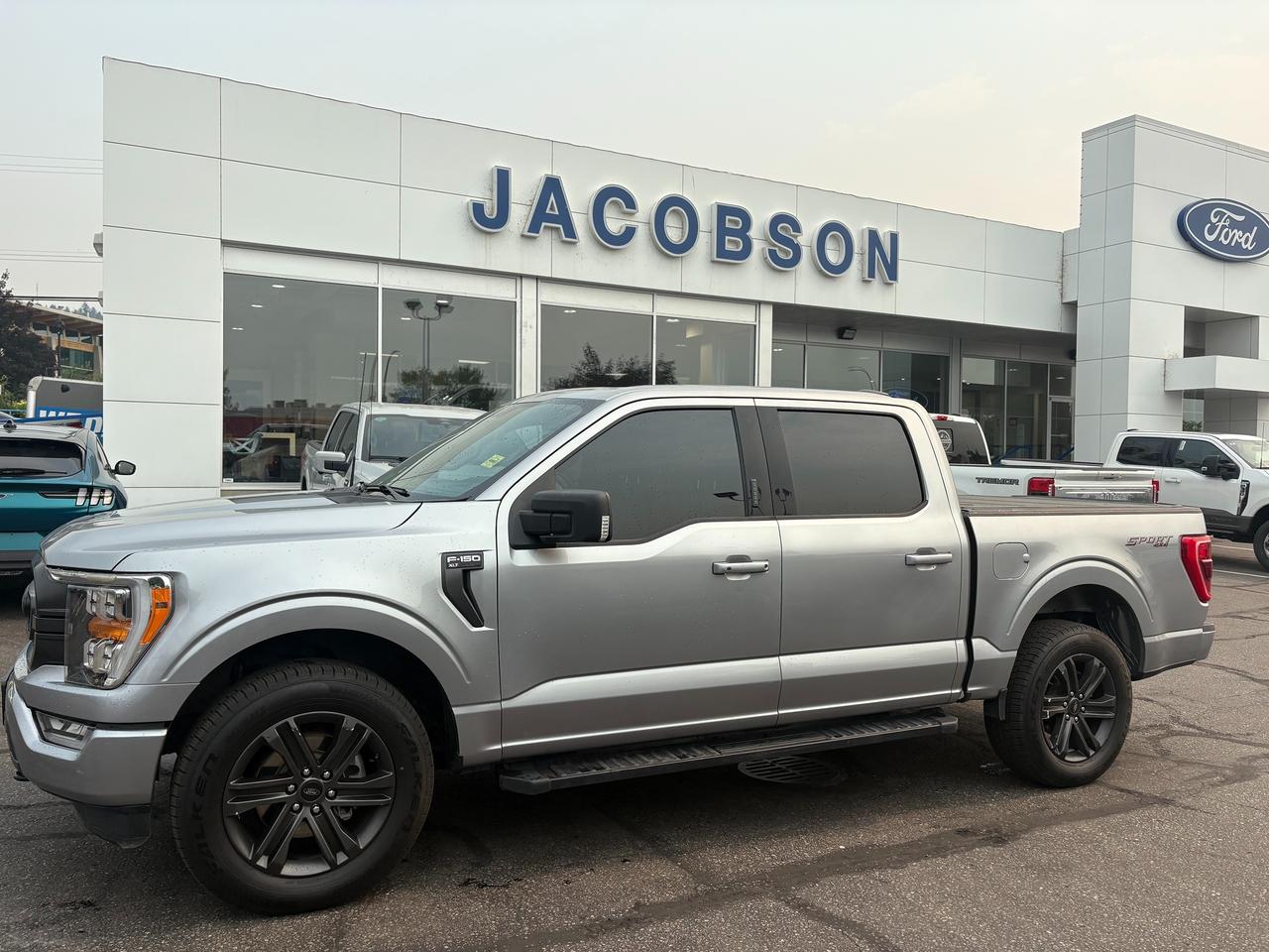 2022 Ford F-150 XLT Photo1