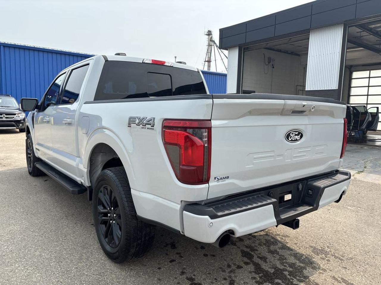 2024 Ford F-150 XLT Photo4