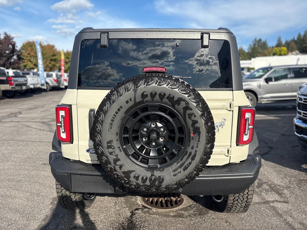 2026 Ford Bronco Badlands Photo3