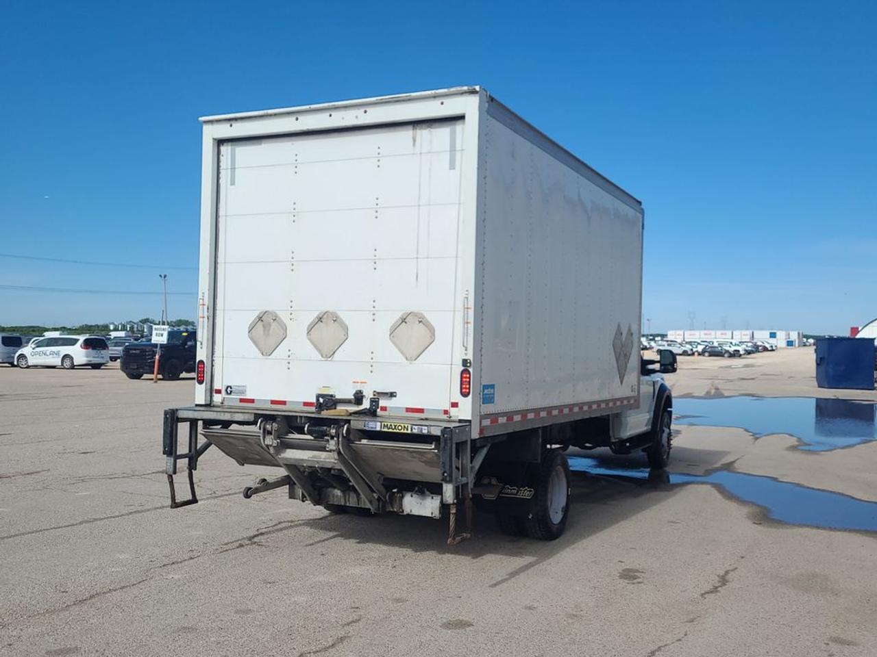 2022 Ford F-550 Super Duty DRW XL Photo2
