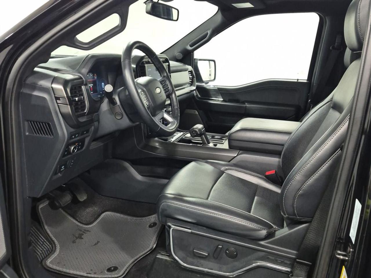 2024 Ford F-150 Lariat Photo4