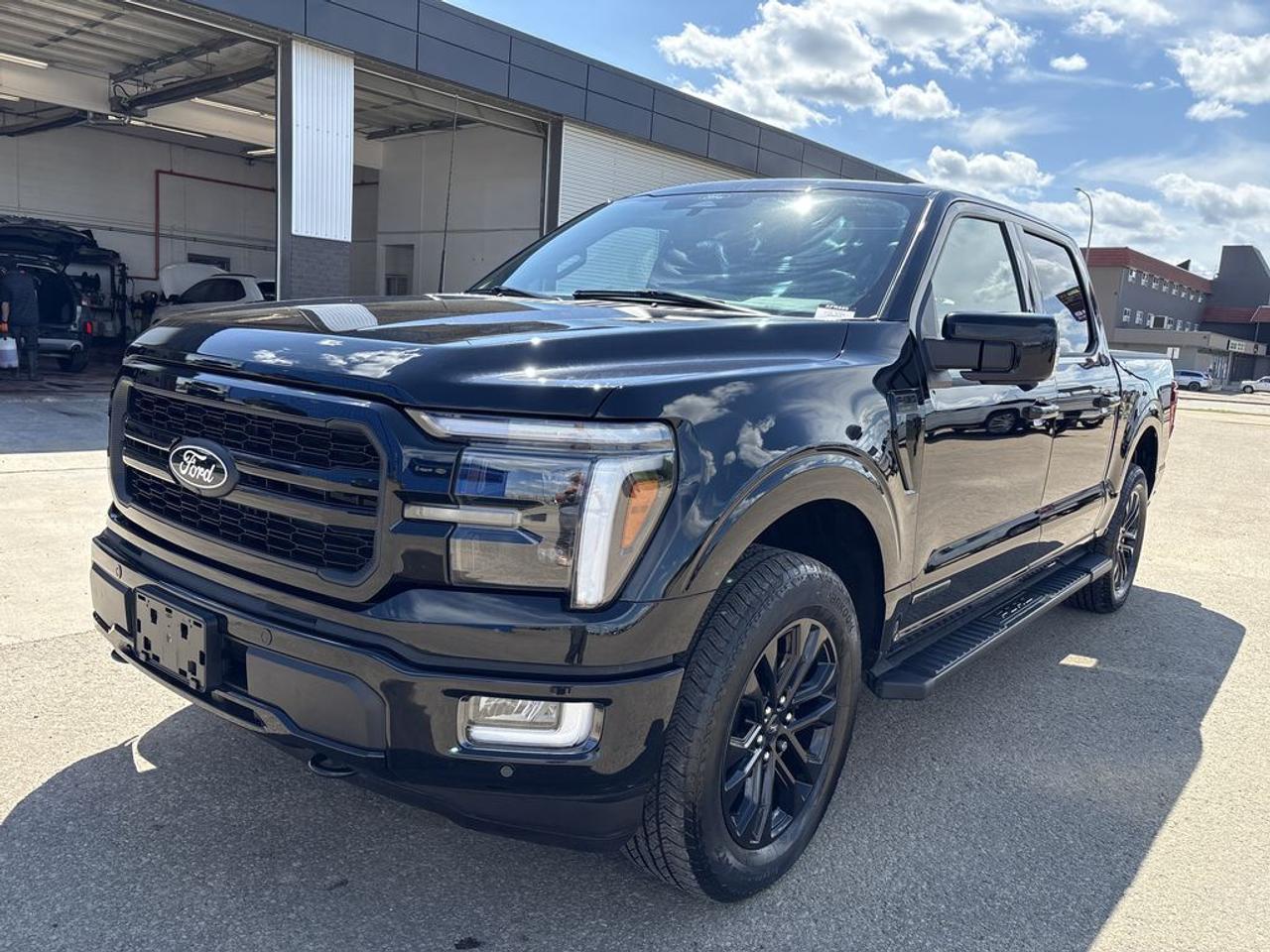 2024 Ford F-150 Lariat Photo1
