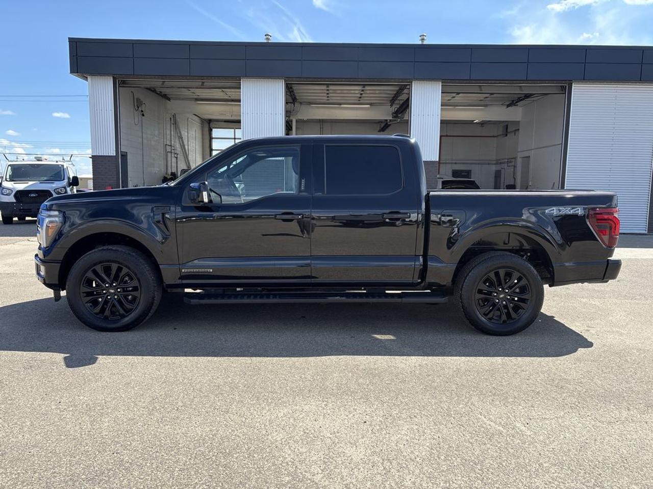 2024 Ford F-150 Lariat Photo3