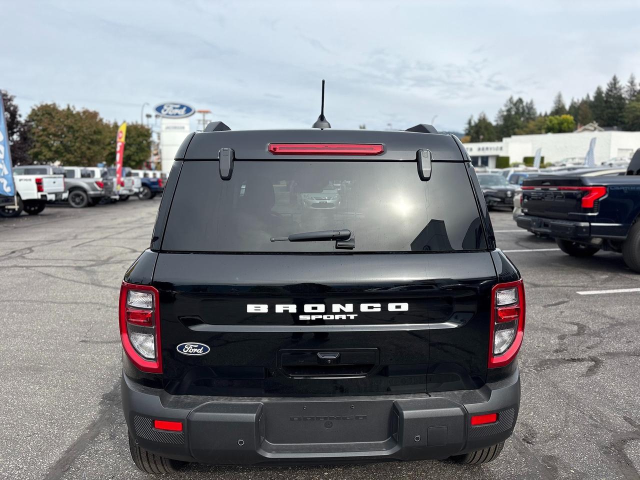2026 Ford Bronco Sport Outer Banks Photo3