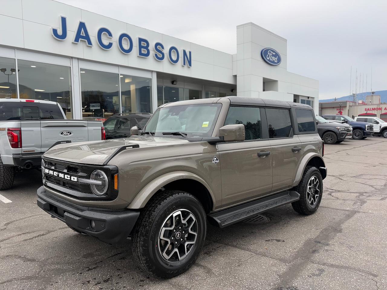 2026 Ford Bronco Outer Banks Photo0