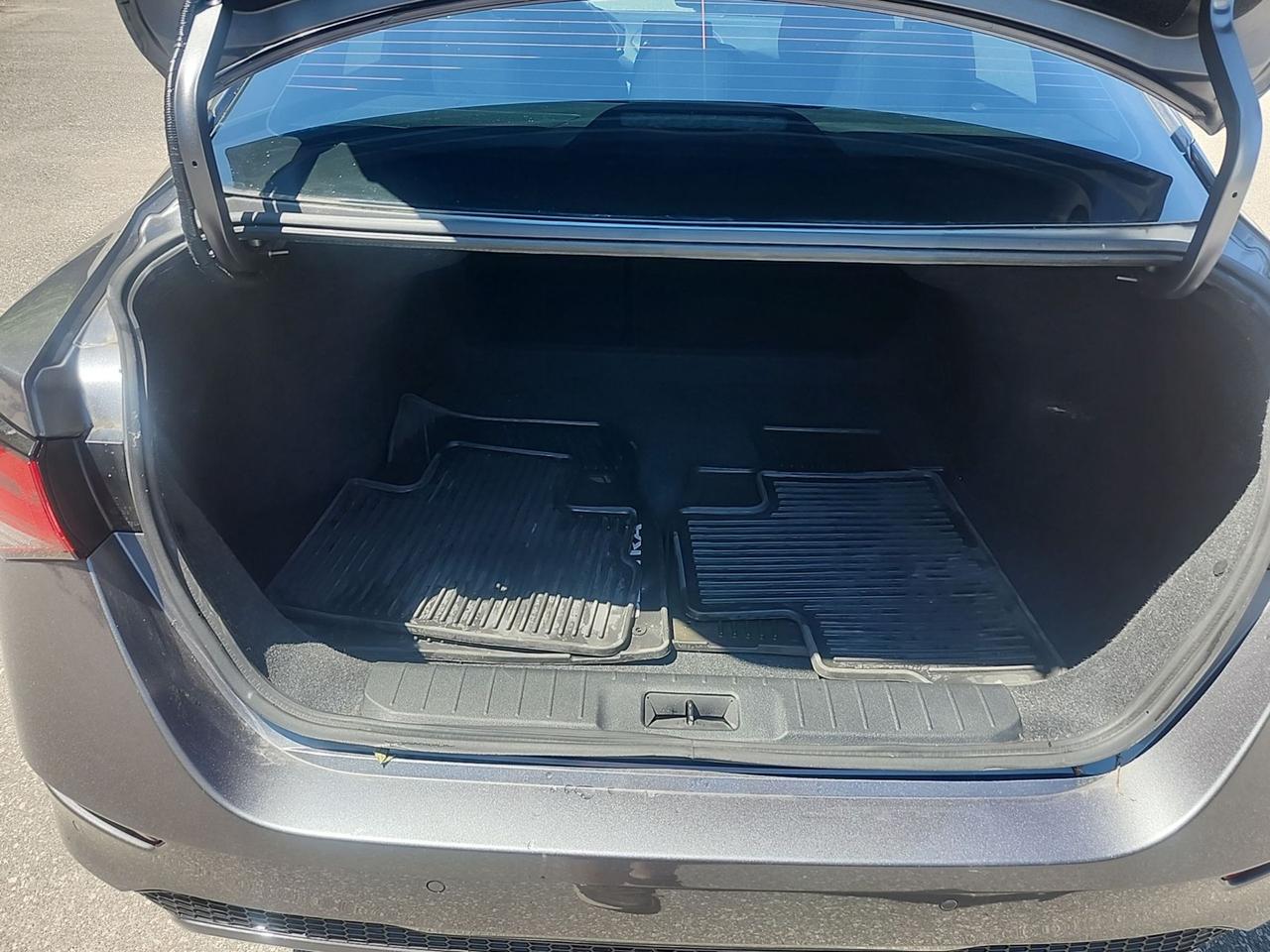 2021 Nissan Sentra 6SPD-DRIVE ASSIST-APPLE CARPLAY-ANDROID AUTO Photo