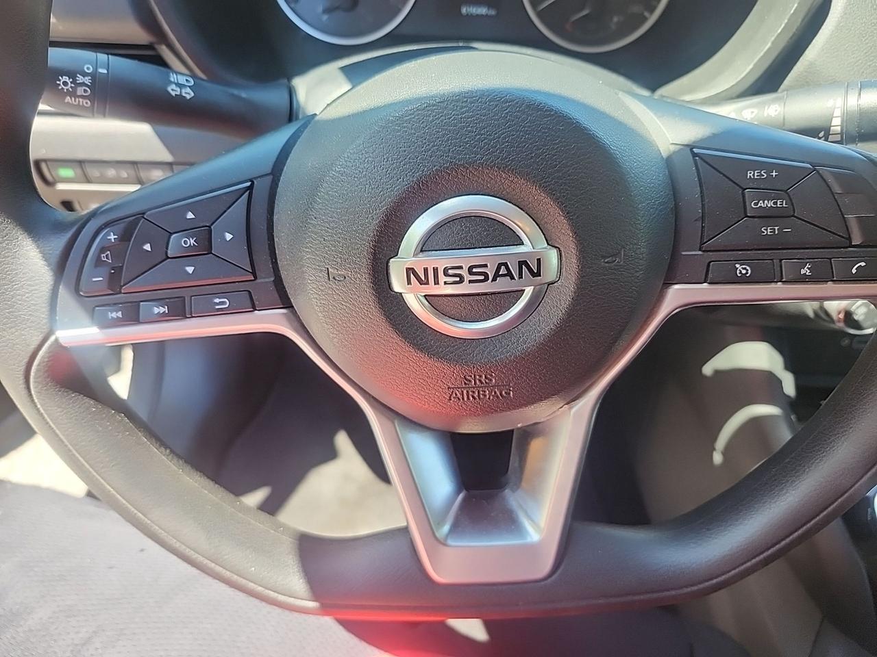 2021 Nissan Sentra 6SPD-DRIVE ASSIST-APPLE CARPLAY-ANDROID AUTO Photo