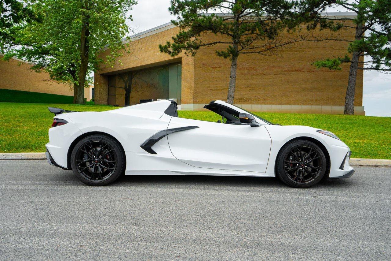 2025 Chevrolet Corvette STINGRAY 2LT CONVERTIBLE Photo