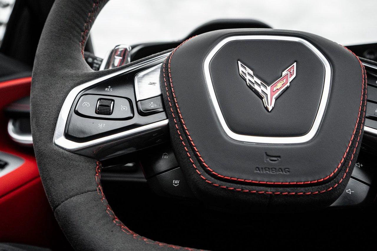 2025 Chevrolet Corvette STINGRAY 2LT CONVERTIBLE Photo