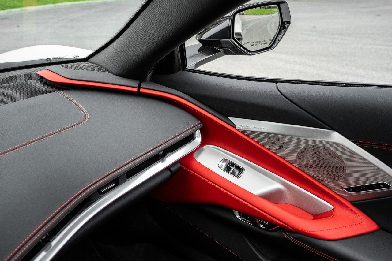 2025 Chevrolet Corvette STINGRAY 2LT CONVERTIBLE Photo