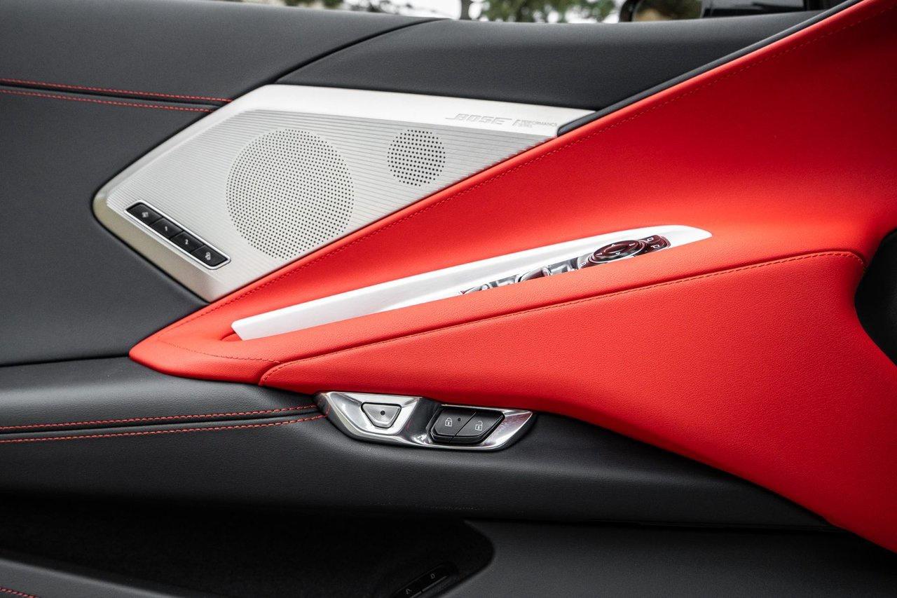 2025 Chevrolet Corvette STINGRAY 2LT CONVERTIBLE Photo