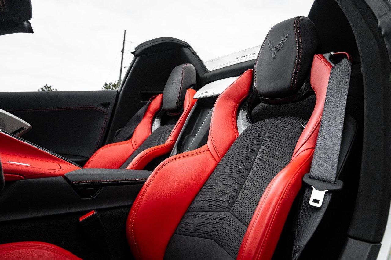 2025 Chevrolet Corvette STINGRAY 2LT CONVERTIBLE Photo