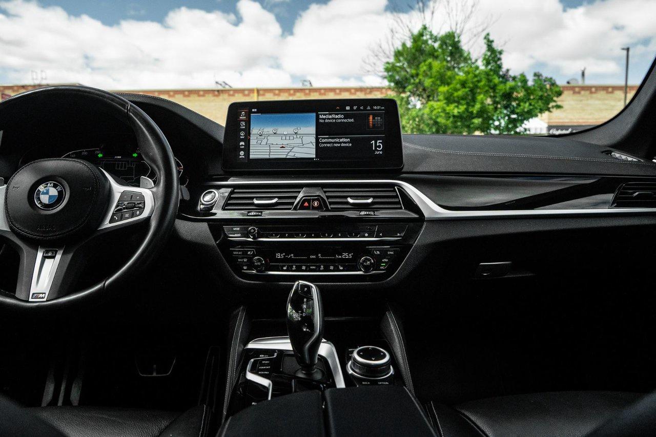 2022 BMW 5 Series 540i xDrive Photo