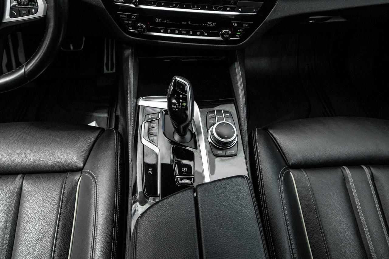2022 BMW 5 Series 540i xDrive Photo