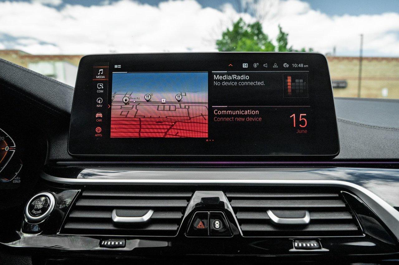 2022 BMW 5 Series 540i xDrive Photo